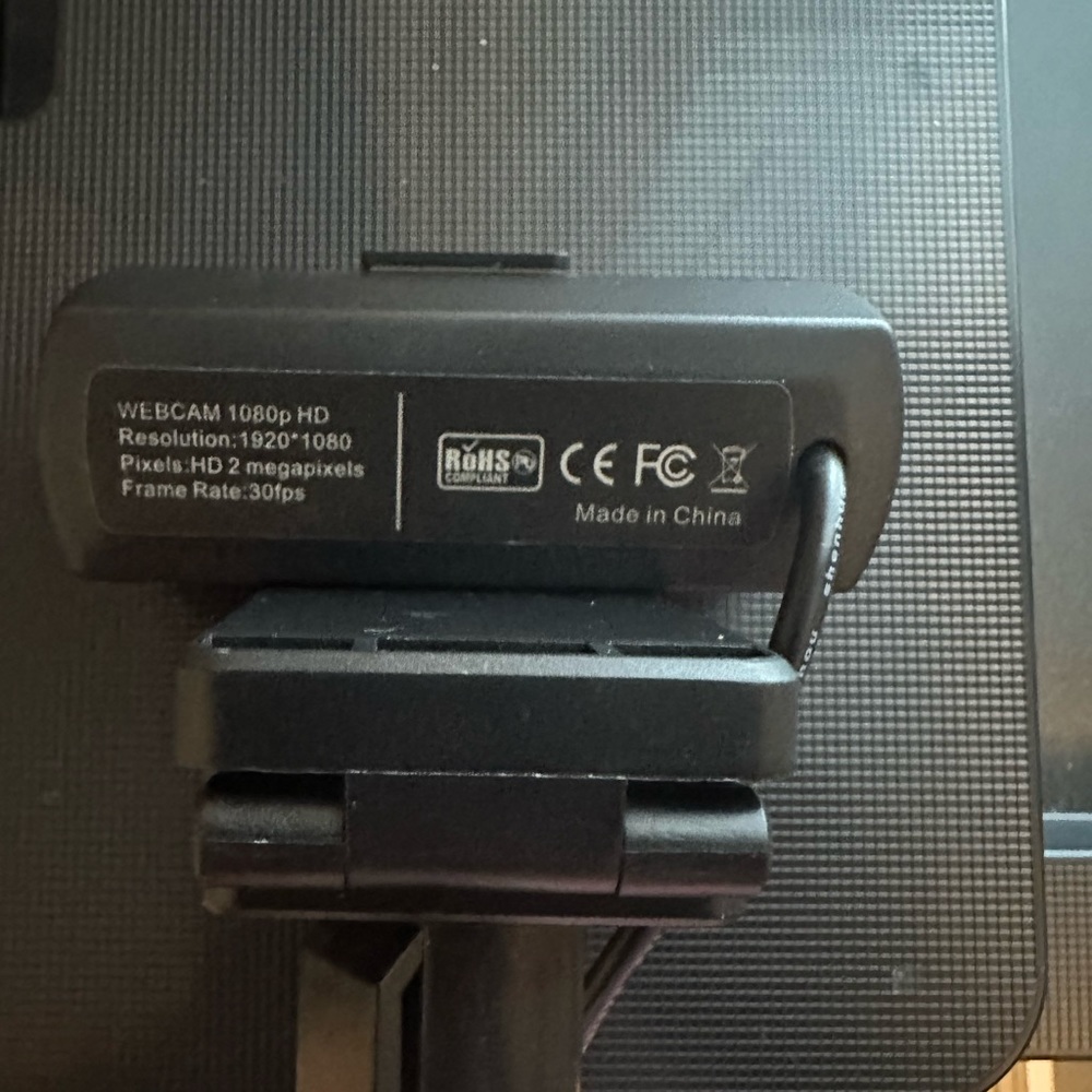 KOMKI Webcam Full 1080P HD with Privacy Cover & Tripod - Picture 2 of 3